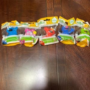 18+ months baby toys Sesame Street Cookie Monster Abby Elmo Grover Oscar NEW NWT